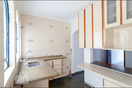 Casa para alugar com 115m², 2 quartos e 2 vagasCozinha