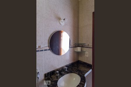Casa para alugar com 115m², 2 quartos e 2 vagasBanheiro Suíte 1