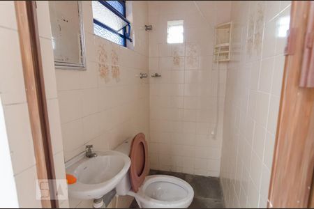 Casa para alugar com 115m², 2 quartos e 2 vagasBanheiro