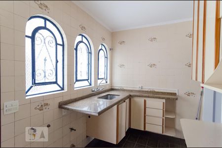 Casa para alugar com 115m², 2 quartos e 2 vagasCozinha