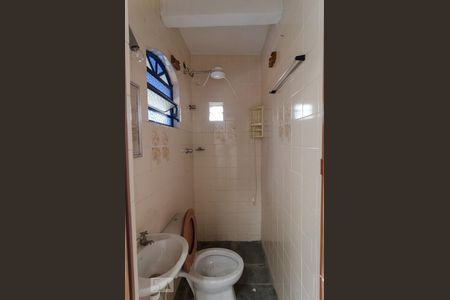 Casa para alugar com 115m², 2 quartos e 2 vagasBanheiro