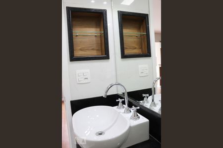 Apartamento para alugar com 66m², 2 quartos e 1 vagaBanheiro Social