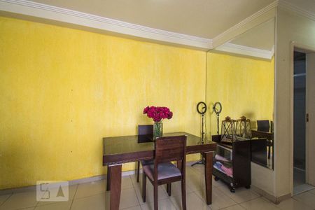 Apartamento à venda com 57m², 2 quartos e 1 vagaSala