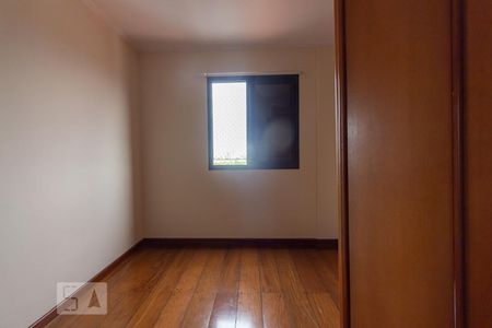 Quarto 1 de apartamento para alugar com 2 quartos, 62m² em Quitaúna, Osasco