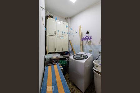 Casa à venda com 240m², 5 quartos e 1 vagaLavanderia