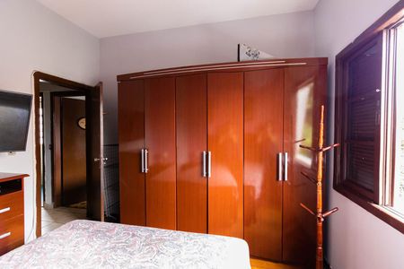 Casa à venda com 240m², 5 quartos e 1 vagaQuarto 1