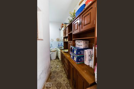 Casa à venda com 240m², 5 quartos e 1 vagaLavanderia