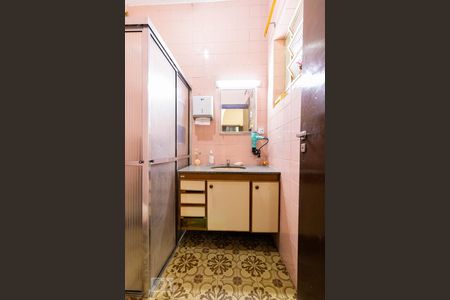 Casa à venda com 240m², 5 quartos e 1 vagaBanheiro de Serviço