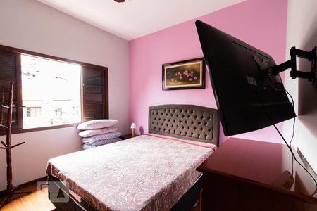 Casa à venda com 240m², 5 quartos e 1 vagaQuarto 1