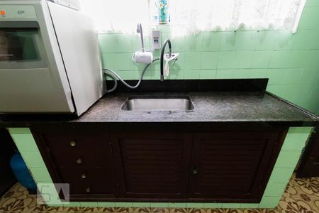 Casa à venda com 240m², 5 quartos e 1 vagaCozinha