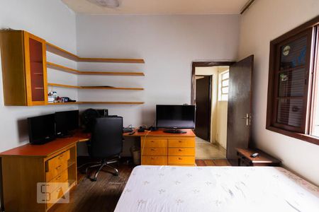 Casa à venda com 240m², 5 quartos e 1 vagaSuíte