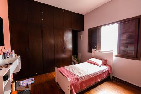 Casa à venda com 240m², 5 quartos e 1 vagaQuarto 3