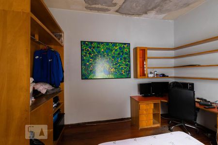 Casa à venda com 240m², 5 quartos e 1 vagaSuíte