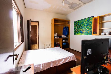 Casa à venda com 240m², 5 quartos e 1 vagaSuíte