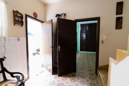 Casa à venda com 240m², 5 quartos e 1 vagaAntessala