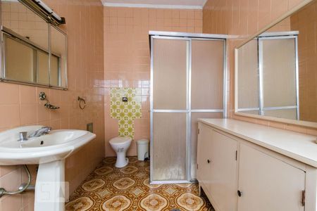 Casa à venda com 240m², 5 quartos e 1 vagaBanheiro da Suíte