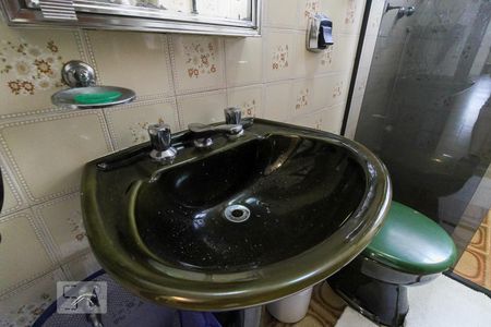 Casa à venda com 430m², 4 quartos e 3 vagasBanheiro da Suíte 1