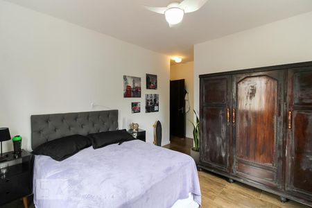 Casa à venda com 430m², 4 quartos e 3 vagasSuíte 1