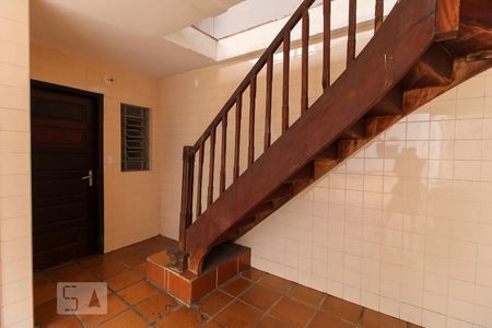 Casa à venda com 430m², 4 quartos e 3 vagasEscada