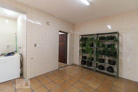 Casa à venda com 430m², 4 quartos e 3 vagasLavanderia