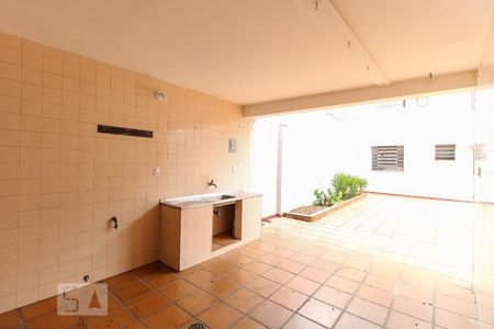 Casa à venda com 430m², 4 quartos e 3 vagasEdícula