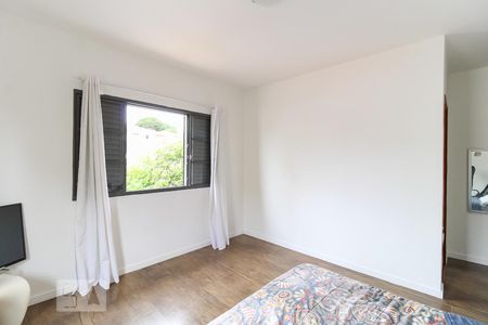 Casa à venda com 430m², 4 quartos e 3 vagasSuíte 2