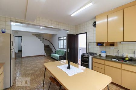 Casa à venda com 430m², 4 quartos e 3 vagasCozinha