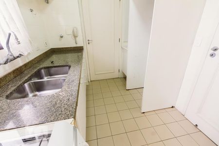 Apartamento para alugar com 76m², 2 quartos e 2 vagasCozinha