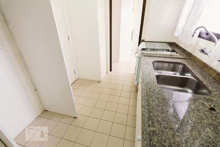 Apartamento para alugar com 76m², 2 quartos e 2 vagasCozinha