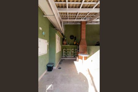 Casa de condomínio para alugar com 66m², 2 quartos e 1 vaga Casa de condomínio para alugar com 66m², 2 quartos e 1 vagaChurrasqueira