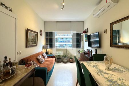 Sala de apartamento para alugar com 2 quartos, 75m² em Leblon, Rio de Janeiro