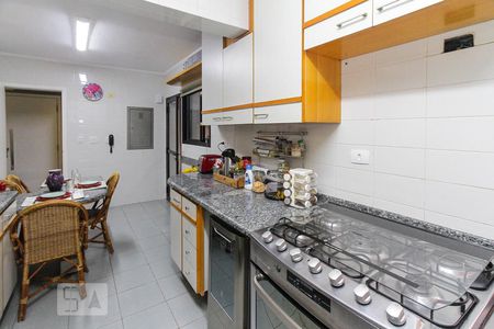 Apartamento para alugar com 136m², 3 quartos e 3 vagasCozinha