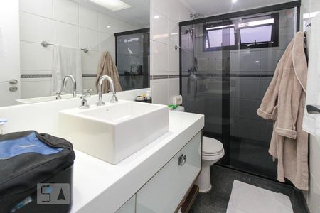 Apartamento para alugar com 136m², 3 quartos e 3 vagasBanheiro