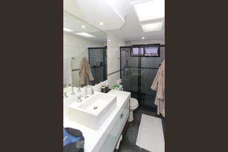 Apartamento para alugar com 136m², 3 quartos e 3 vagasBanheiro