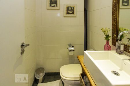 Apartamento para alugar com 136m², 3 quartos e 3 vagasLavabo