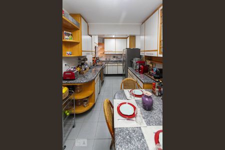 Apartamento para alugar com 136m², 3 quartos e 3 vagasCozinha