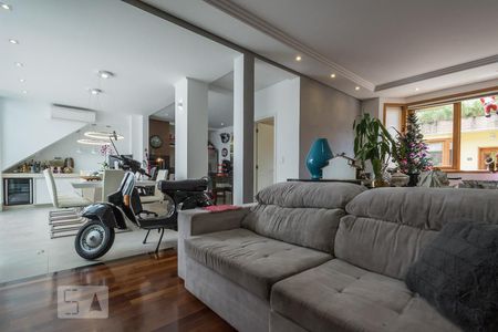 Sala   de casa de condomínio à venda com 4 quartos, 280m² em Granja Julieta, São Paulo