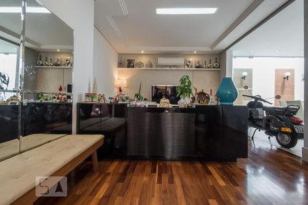 Sala de casa de condomínio à venda com 4 quartos, 280m² em Granja Julieta, São Paulo