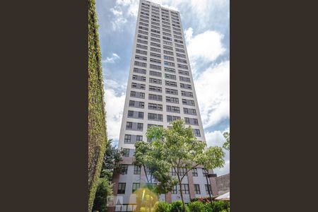 Apartamento à venda com 70m², 1 quarto e 2 vagasFachada