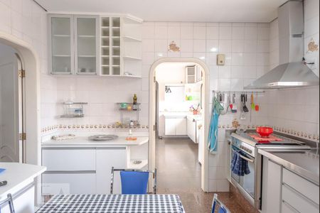 Apartamento à venda com 340m², 4 quartos e 6 vagas Apartamento à venda com 340m², 4 quartos e 6 vagasCozinha