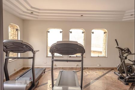 Apartamento à venda com 340m², 4 quartos e 6 vagas Apartamento à venda com 340m², 4 quartos e 6 vagasÁrea comum - Academia