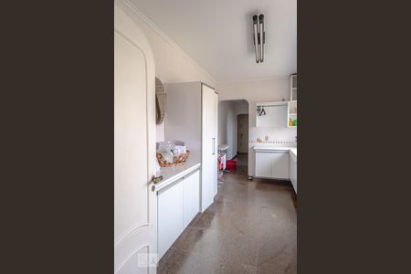 Apartamento à venda com 340m², 4 quartos e 6 vagas Apartamento à venda com 340m², 4 quartos e 6 vagasÁrea de Serviço