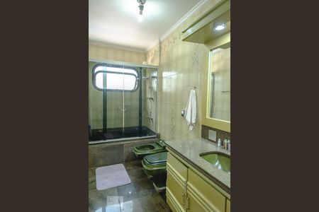 Apartamento à venda com 340m², 4 quartos e 6 vagas Apartamento à venda com 340m², 4 quartos e 6 vagasBanheiro 2 - Suíte