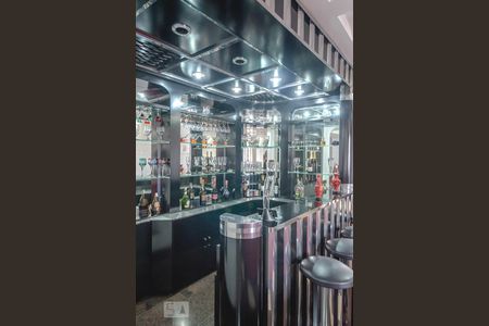 Apartamento à venda com 340m², 4 quartos e 6 vagas Apartamento à venda com 340m², 4 quartos e 6 vagasSala - Bar