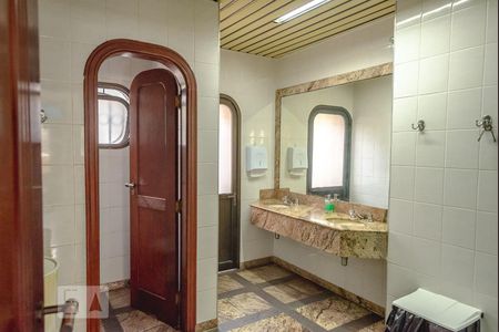 Apartamento à venda com 340m², 4 quartos e 6 vagas Apartamento à venda com 340m², 4 quartos e 6 vagasSauna