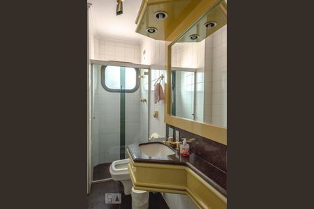 Apartamento à venda com 340m², 4 quartos e 6 vagas Apartamento à venda com 340m², 4 quartos e 6 vagasBanheiro 1 - Suíte