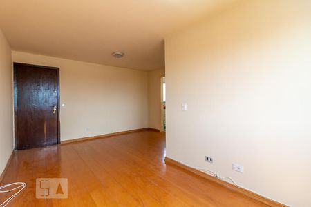 Sala de apartamento para alugar com 2 quartos, 54m² em Capão Raso, Curitiba