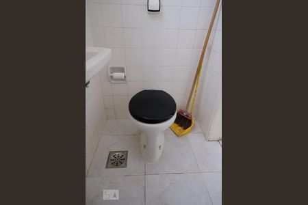 Apartamento para alugar com 110m², 3 quartos e 2 vagasBanheiro de Serviço