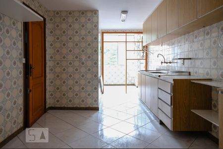 Apartamento para alugar com 110m², 3 quartos e 2 vagasCozinha