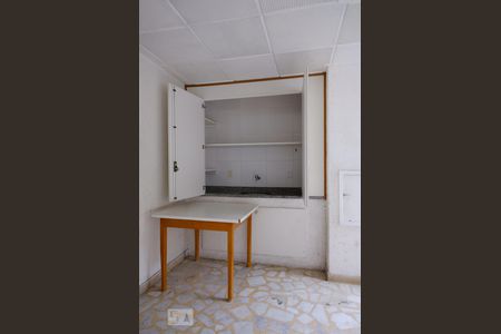 Apartamento para alugar com 110m², 3 quartos e 2 vagasPequena Cozinha na Área Comum